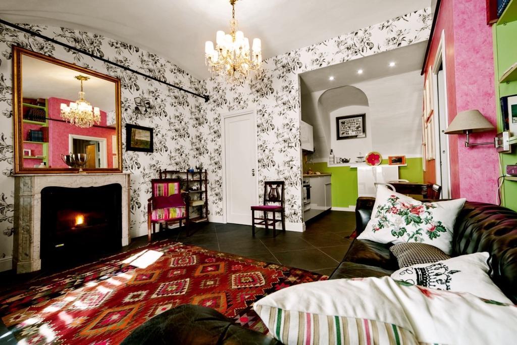 Appartement La Finestra Sul Cortile à Aoste Extérieur photo