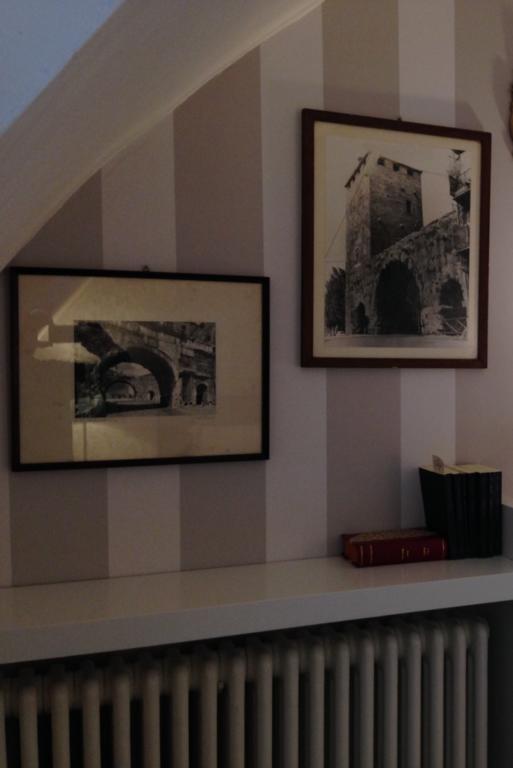 Appartement La Finestra Sul Cortile à Aoste Extérieur photo