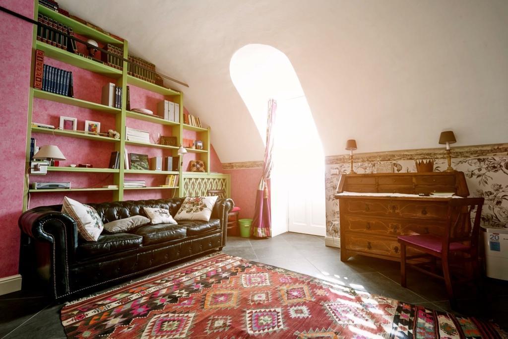 Appartement La Finestra Sul Cortile à Aoste Extérieur photo